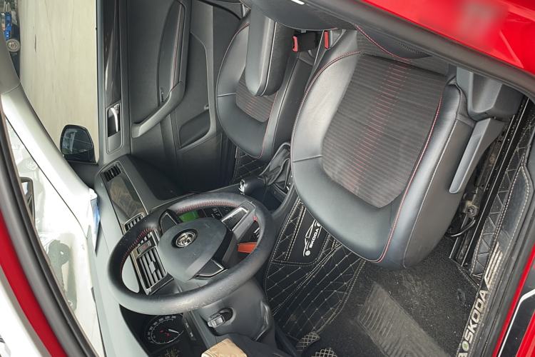 Used Skoda Rapid Spaceback 2016 1.6L Automatic Smart Drive Edition Interior 6