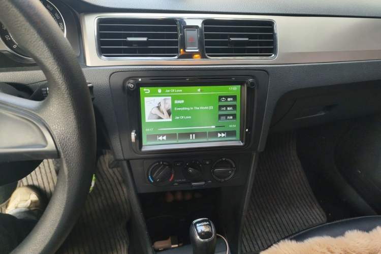 Used Skoda Rapid Spaceback 2016 Revised 1.6L Automatic Chuanxing Version Audio And AC Panel