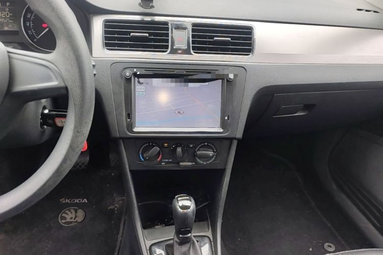 Used Skoda Rapid Spaceback 2016 Revised 1.6L Automatic Chuanxing Version Audio And AC Panel