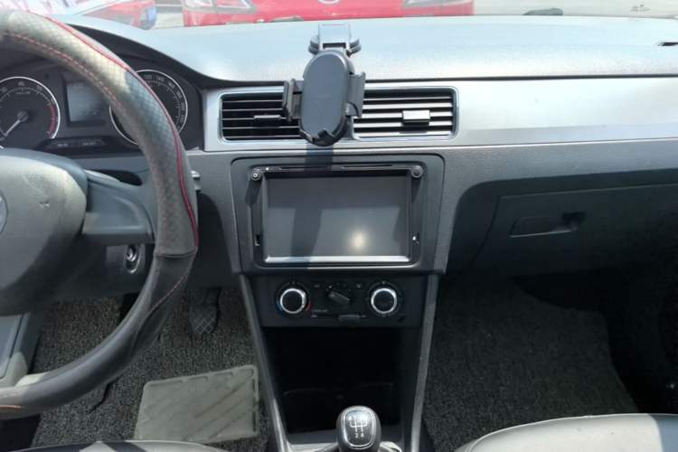 Used Skoda Rapid Spaceback 2016 Revised 1.6L Manual Chuanxing Edition Audio And AC Panel