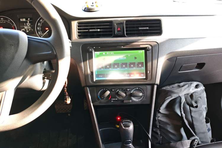 Used Skoda Rapid Spaceback 2016 Revised 1.6L Automatic Chuanxing Version Audio And AC Panel