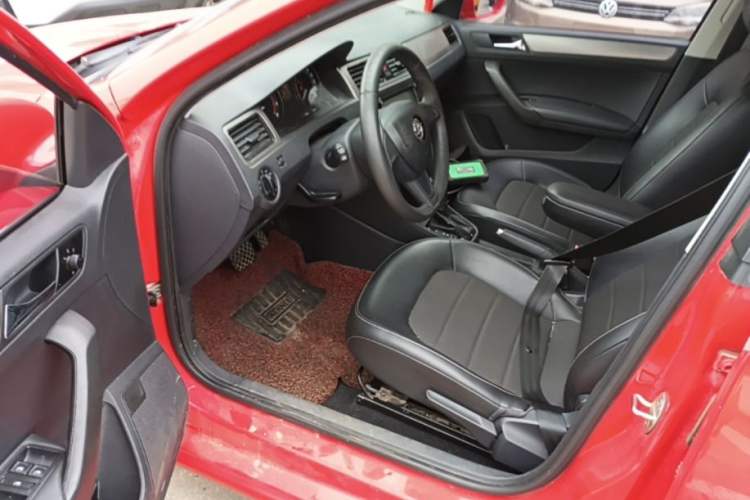 Used Skoda Rapid Spaceback 2016 1.6L Automatic Chuanxing Edition Driver Seat