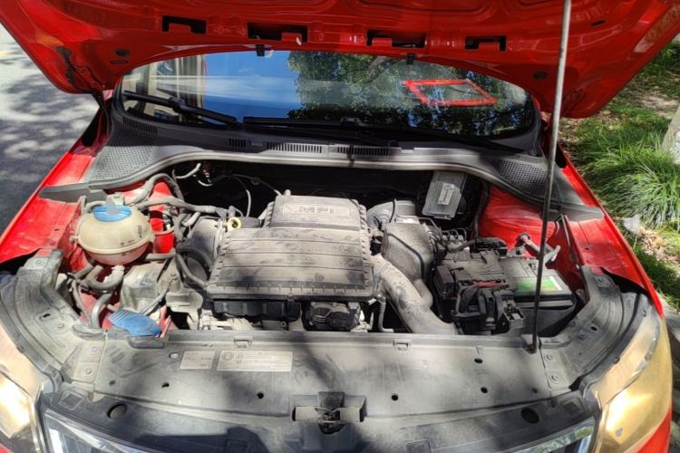 Used Skoda Rapid Spaceback 2016 Revised Version 1.6L Automatic Front-Drive Edition Engine Bay