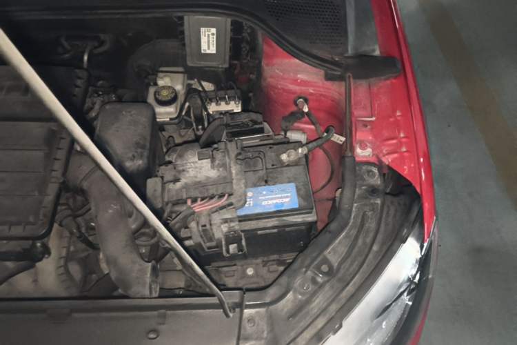 Used Skoda Rapid Spaceback 2016 Revised 1.6L Automatic Chuanxing Version Engine Bay Left