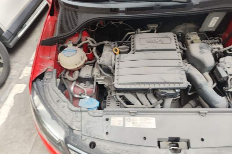 Used Skoda Rapid Spaceback 2016 1.6L Automatic Chuanxing Edition Engine Bay Right