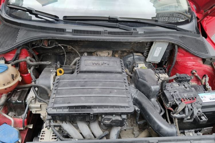 Used Skoda Rapid Spaceback 2016 Revised Version 1.6L Automatic Front-Drive Edition Engine Bay