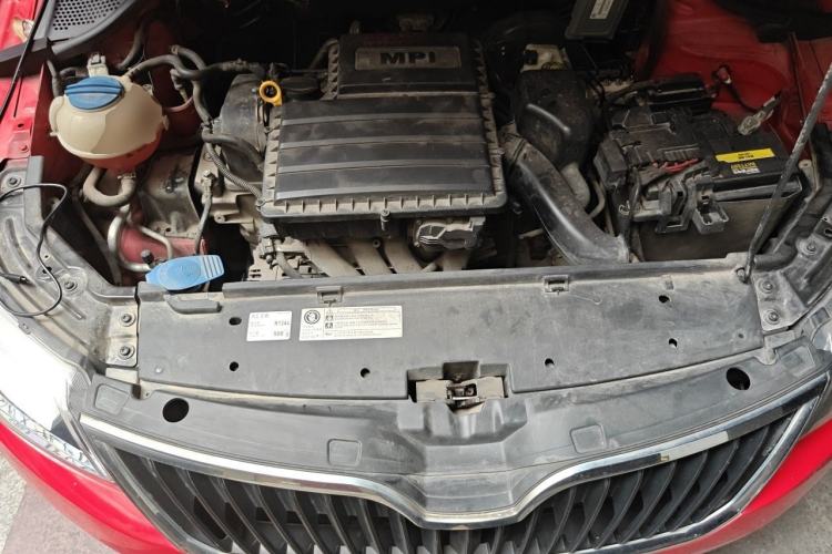 Used Skoda Rapid Spaceback 2016 1.6L Automatic Chuanxing Edition Engine Bay