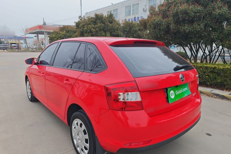 Used Skoda Rapid Spaceback 2016 Revised Version 1.6L Manual Front-Drive Edition Exterior 1