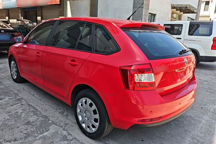 Used Skoda Rapid Spaceback 2016 Revised Version 1.6L Automatic Front-Drive Edition Exterior 2