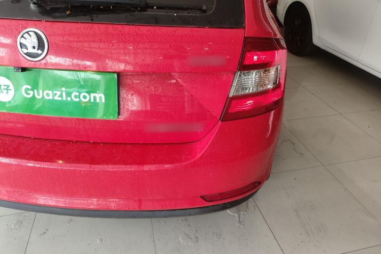Used Skoda Rapid Spaceback 2016 Revised Version 1.6L Manual Front-Drive Edition Exterior 3