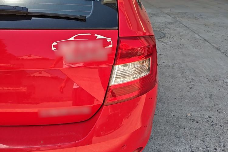 Used Skoda Rapid Spaceback 2016 Revised Version 1.6L Automatic Front-Drive Edition Exterior 3