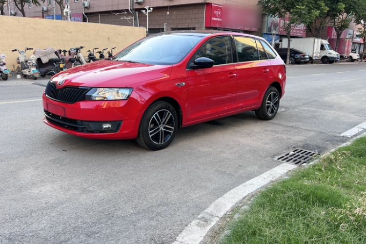 Used Skoda Rapid Spaceback 2016 Revised 1.6L Automatic Smart Drive Version Exterior 4