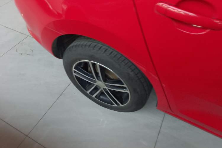 Used Skoda Rapid Spaceback 2016 Revised Version 1.4L Manual Front-Drive Edition Exterior 5