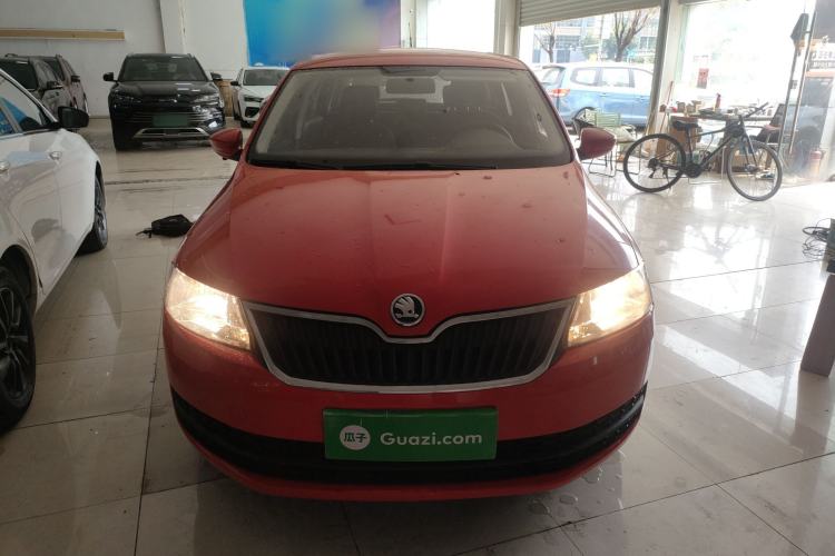 Used Skoda Rapid Spaceback 2016 Revised Version 1.6L Manual Front-Drive Edition Front