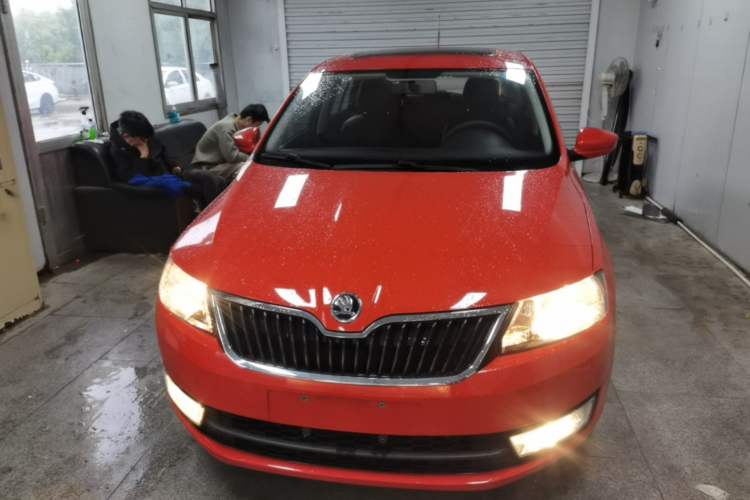 Used Skoda Rapid Spaceback 2016 Revised 1.6L Manual Chuanxing Edition Front