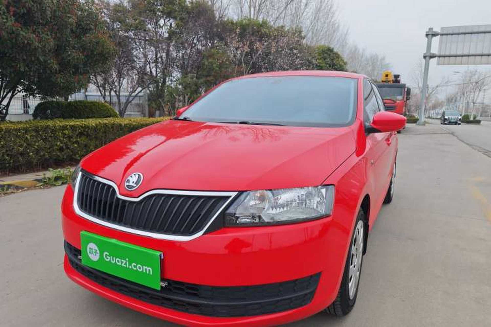Used Skoda Rapid Spaceback 2016 Revised Version 1.6L Manual Front-Drive Edition Front Left 45 Deg