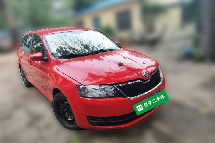 Used Skoda Rapid Spaceback 2016 Revised Version 1.6L Automatic Front-Drive Edition Front Right 45 Deg