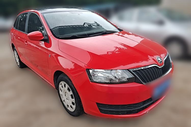 Used Skoda Rapid Spaceback 2016 Revised Version 1.6L Manual Front-Drive Edition Front Right 45 Deg