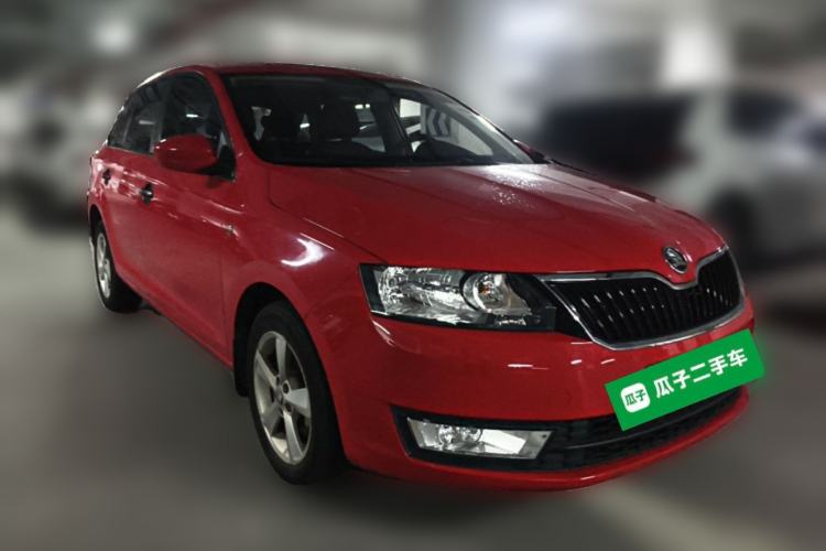 Used Skoda Rapid Spaceback 2016 Revised 1.6L Automatic Chuanxing Version Front Right 45 Deg