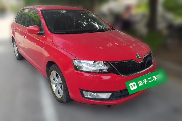Used Skoda Rapid Spaceback 2016 Revised 1.6L Automatic Chuanxing Version Front Right 45 Deg