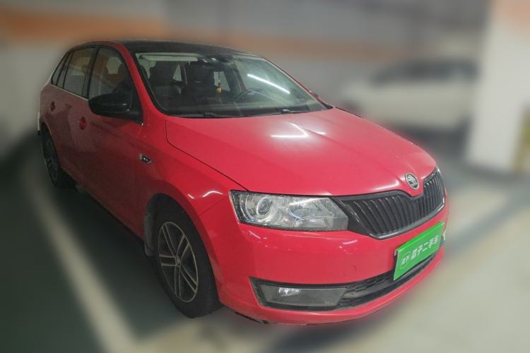 Used Skoda Rapid Spaceback 2016 Revised 1.6L Automatic Smart Drive Version Front Right 45 Deg