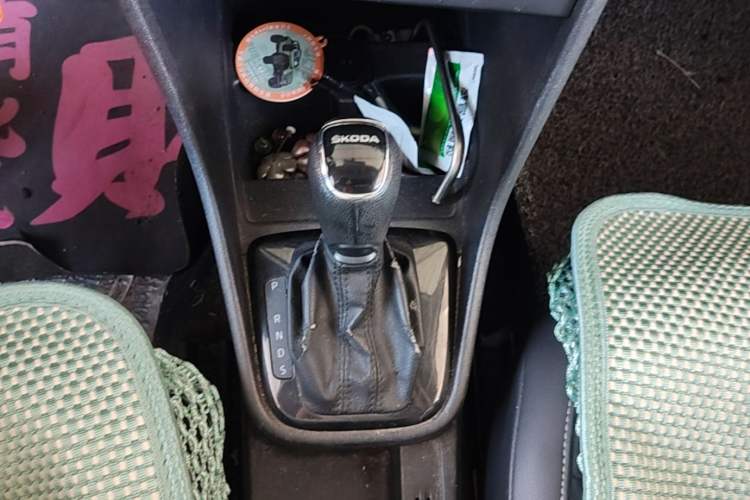 Used Skoda Rapid Spaceback 2016 Revised 1.6L Automatic Chuanxing Version Gear Lever