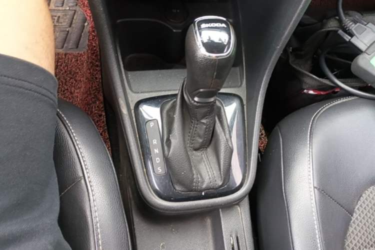 Used Skoda Rapid Spaceback 2016 1.6L Automatic Chuanxing Edition Gear Lever