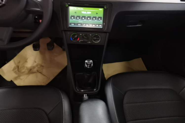 Used Skoda Rapid Spaceback 2016 Revised 1.6L Manual Chuanxing Edition Gear Lever