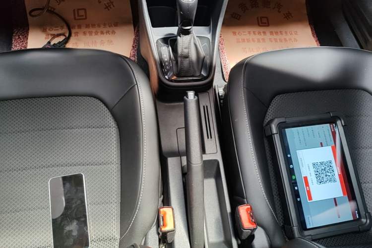 Used Skoda Rapid Spaceback 2016 Revised 1.6L Automatic Chuanxing Version Gear Lever