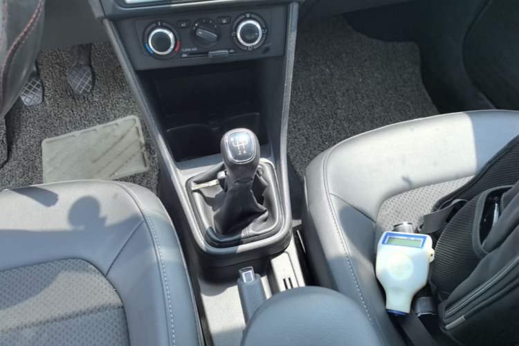 Used Skoda Rapid Spaceback 2016 Revised 1.6L Manual Chuanxing Edition Gear Lever