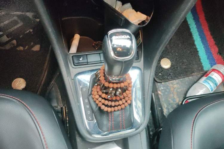 Used Skoda Rapid Spaceback 2016 Revised 1.6L Automatic Smart Drive Version Gear Lever