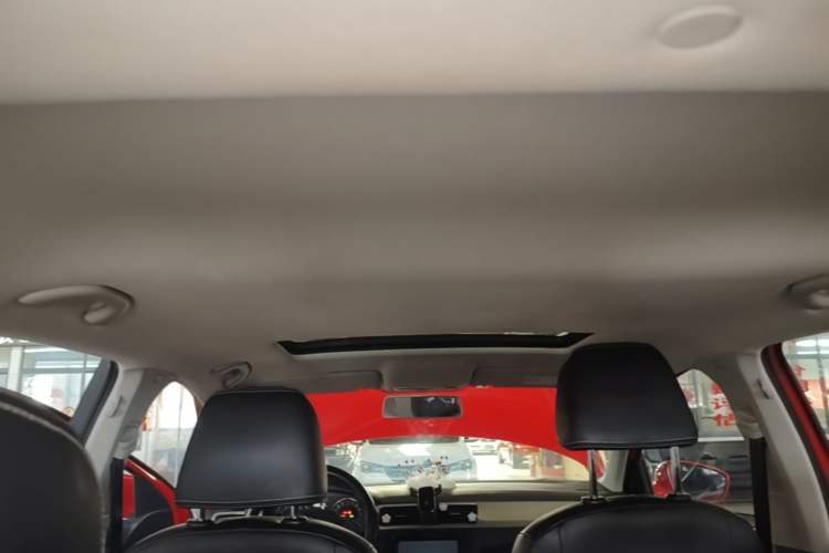 Used Skoda Rapid Spaceback 2016 Revised 1.6L Automatic Chuanxing Version Headliner