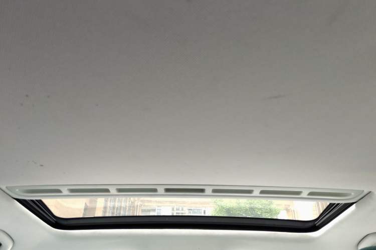 Used Skoda Rapid Spaceback 2016 Revised 1.6L Automatic Chuanxing Version Headliner