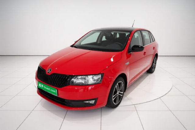 Ojetý Skoda Rapid Spaceback 2016 Revised 1.6L Automatic Smart Drive Version