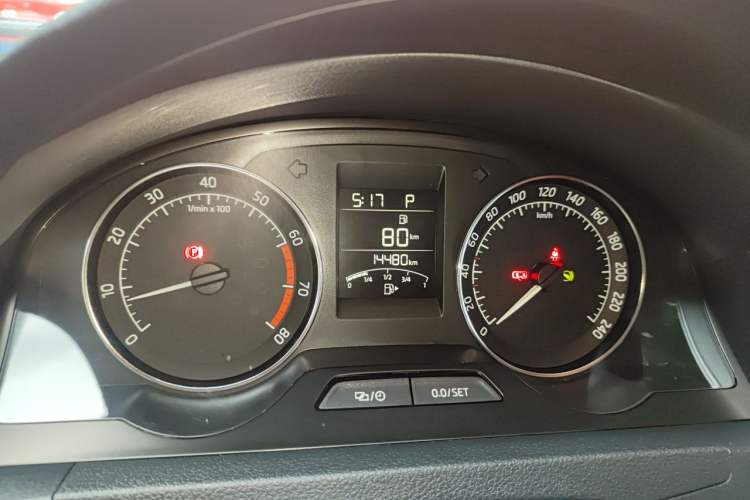 Used Skoda Rapid Spaceback 2016 1.6L Automatic Chuanxing Edition Instrument Cluster