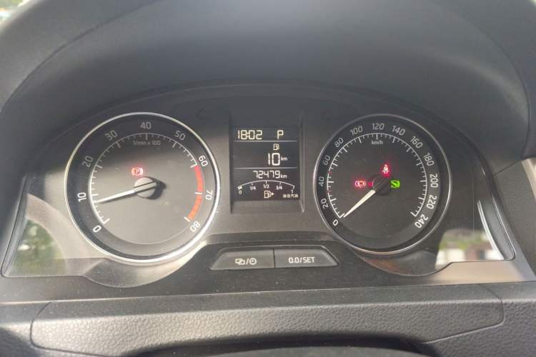 Used Skoda Rapid Spaceback 2016 Revised 1.6L Automatic Chuanxing Version Instrument Cluster