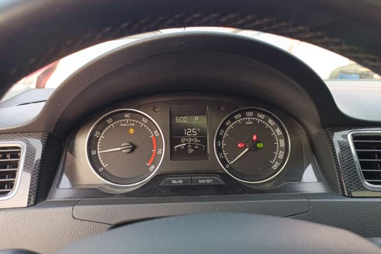 Used Skoda Rapid Spaceback 2016 1.6L Automatic Smart Drive Edition Instrument Cluster