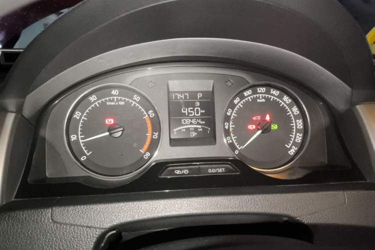 Used Skoda Rapid Spaceback 2016 Revised 1.6L Automatic Chuanxing Version Instrument Cluster