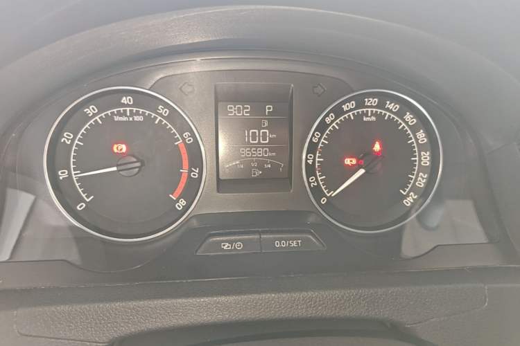 Used Skoda Rapid Spaceback 2016 1.6L Automatic Smart Drive Edition Instrument Cluster