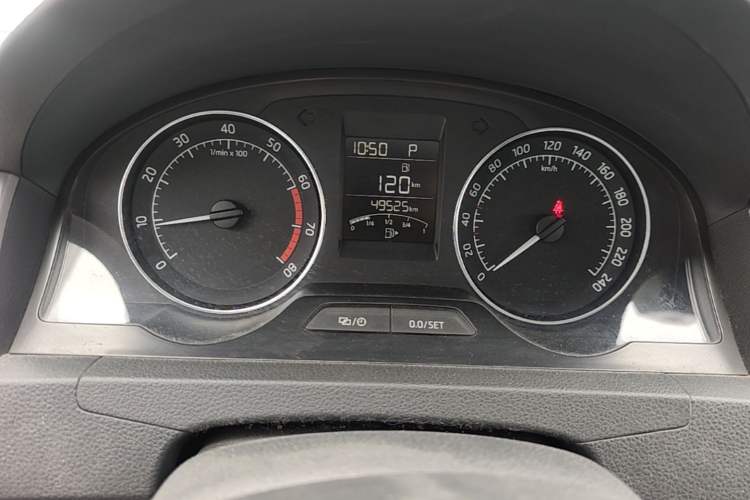 Used Skoda Rapid Spaceback 2016 Revised 1.6L Automatic Chuanxing Version Instrument Cluster