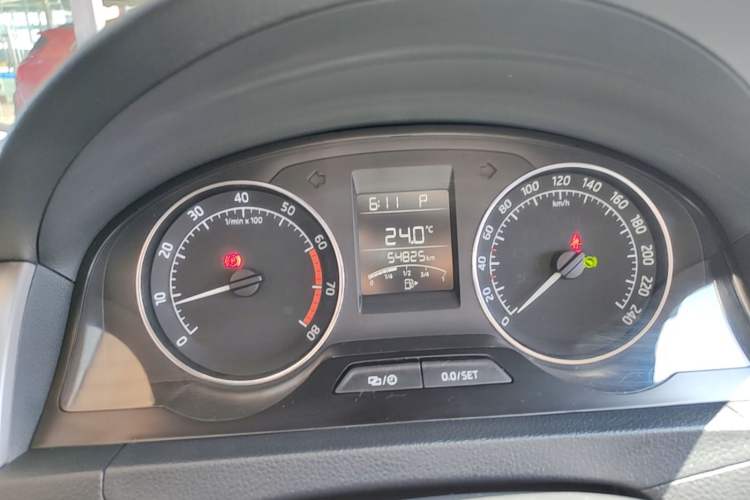 Used Skoda Rapid Spaceback 2016 Revised 1.6L Automatic Chuanxing Version Instrument Cluster