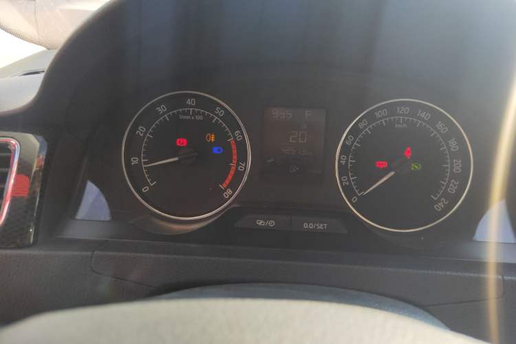 Used Skoda Rapid Spaceback 2016 Revised 1.6L Automatic Smart Drive Version Instrument Cluster