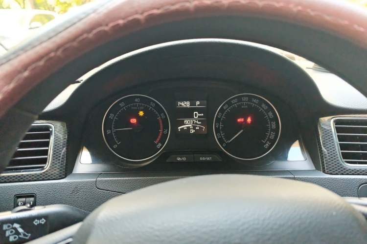 Used Skoda Rapid Spaceback 2016 Revised 1.6L Automatic Smart Drive Version Instrument Cluster