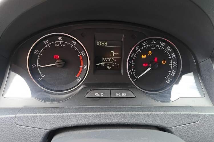 Used Skoda Rapid Spaceback 2016 Revised Version 1.4L Manual Front-Drive Edition Instrument Cluster