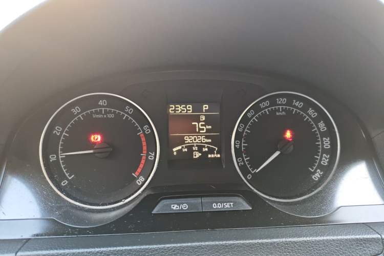 Used Skoda Rapid Spaceback 2016 Revised Version 1.6L Automatic Front-Drive Edition Instrument Cluster
