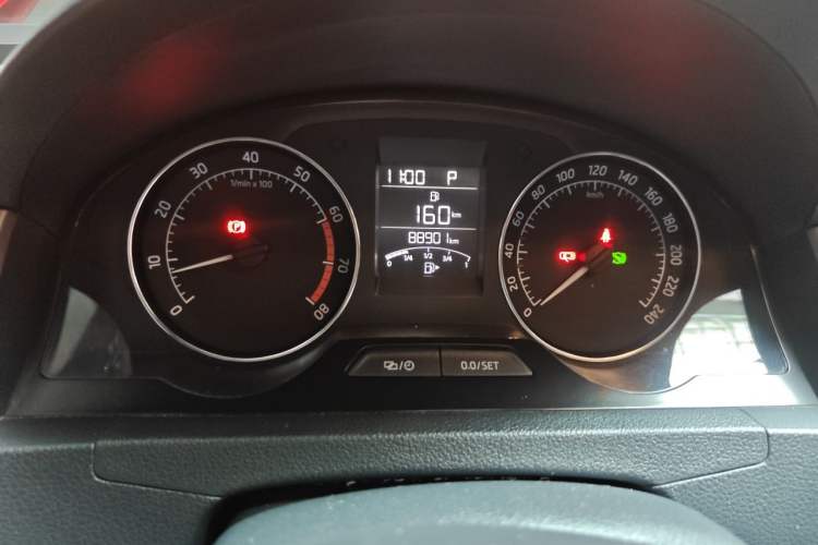 Used Skoda Rapid Spaceback 2016 1.6L Automatic Chuanxing Edition Instrument Cluster