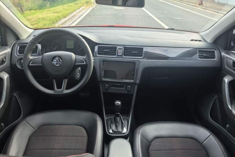 Used Skoda Rapid Spaceback 2016 Revised 1.6L Automatic Smart Drive Version Interior 4