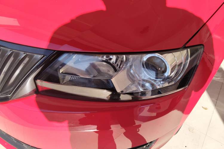 Used Skoda Rapid Spaceback 2016 Revised 1.6L Automatic Smart Drive Version Left Front Headlight