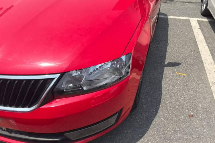 Used Skoda Rapid Spaceback 2016 Revised 1.6L Manual Chuanxing Edition Left Front Headlight