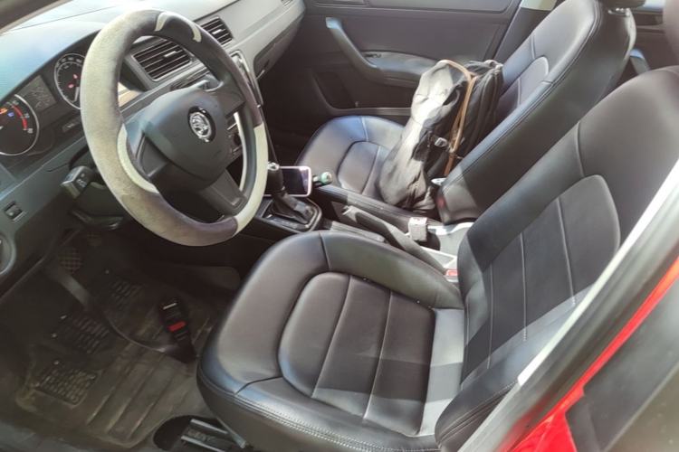 Used Skoda Rapid Spaceback 2016 Revised Version 1.6L Automatic Front-Drive Edition Left Front Seat